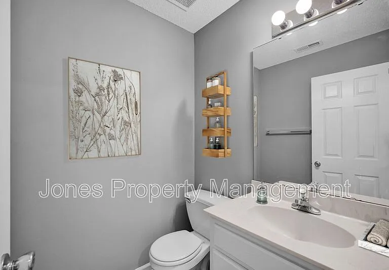 134 Aaron Pl NW — Photo 16