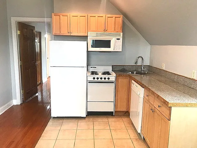 5815 5th Ave #8 — Photo 3