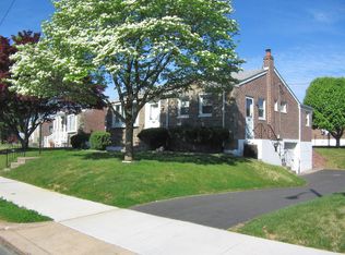 7808 Calvert St, Philadelphia, PA 19152