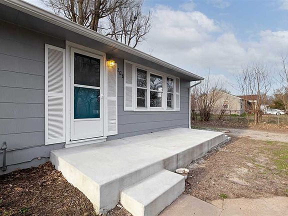 5th image of 517 W Sunrise Dr