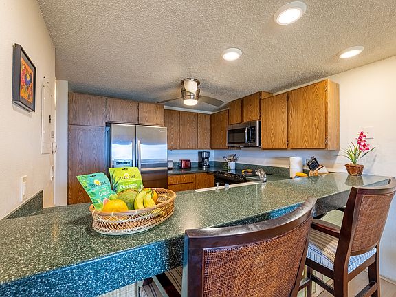 4th image of 68-3840 Lua Kula St APT D204