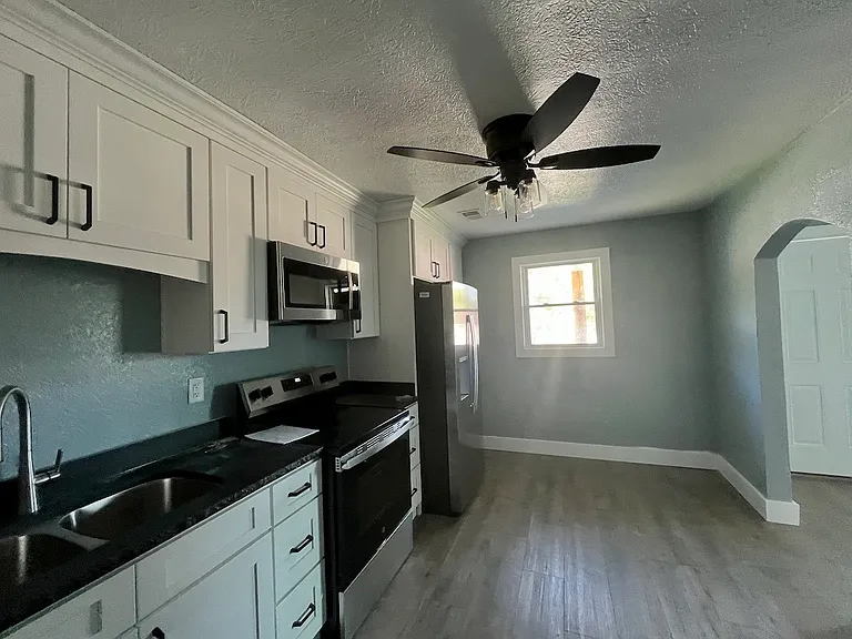 29 Shady Ln — Photo 3