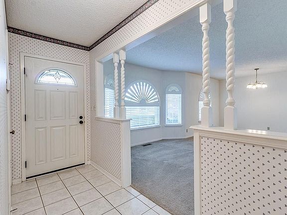 2nd image of 1328 E Hills Dr