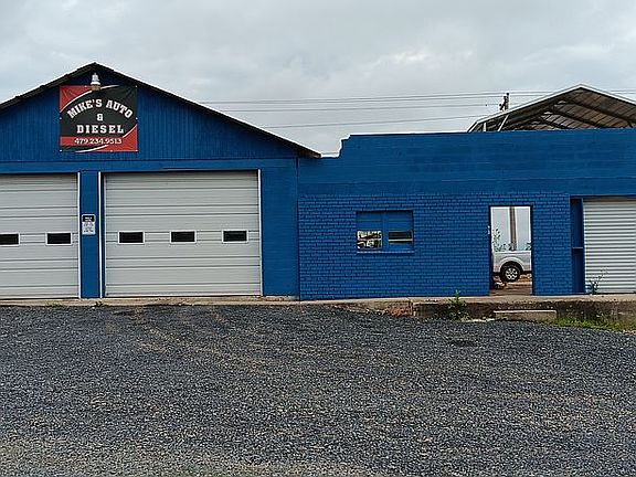 3rd image of 3474 Highway 71 S