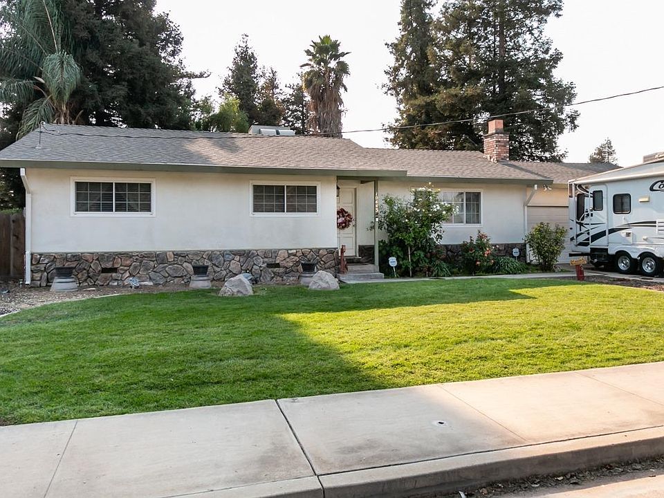 1st image of 10443 Lana Ln