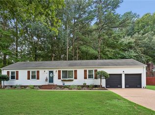 90 Rowe Dr, Poquoson, VA 23662