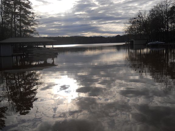 4th image of 189 N. Steel Bridge Road