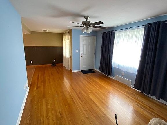2nd image of 415 Elaine Dr