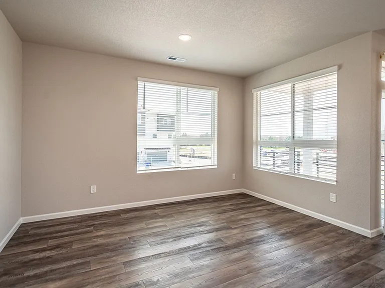 10551 Spectrolite Point — Photo 11