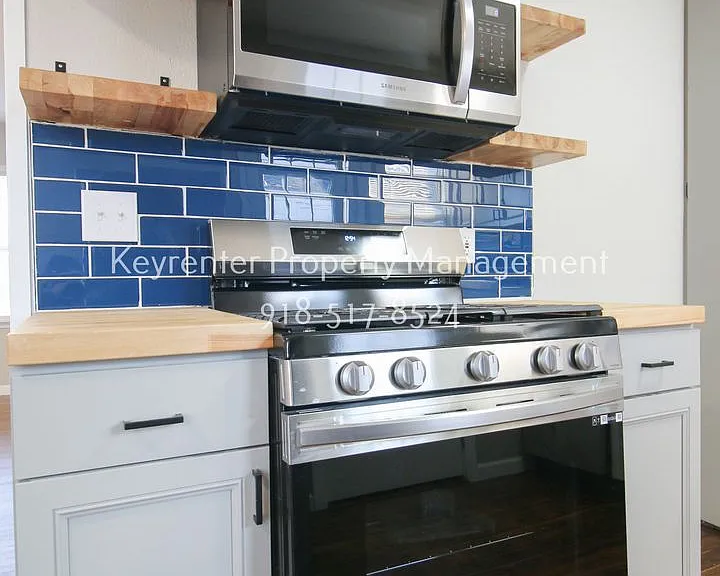2018 E 12th St Fourplex — Photo 6