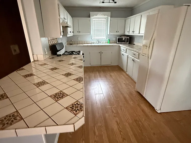 90 Delta Dr — Photo 7