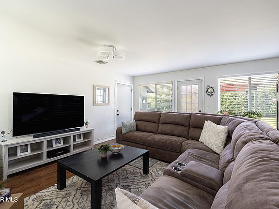 4th image of 7515 Capistrano Ave