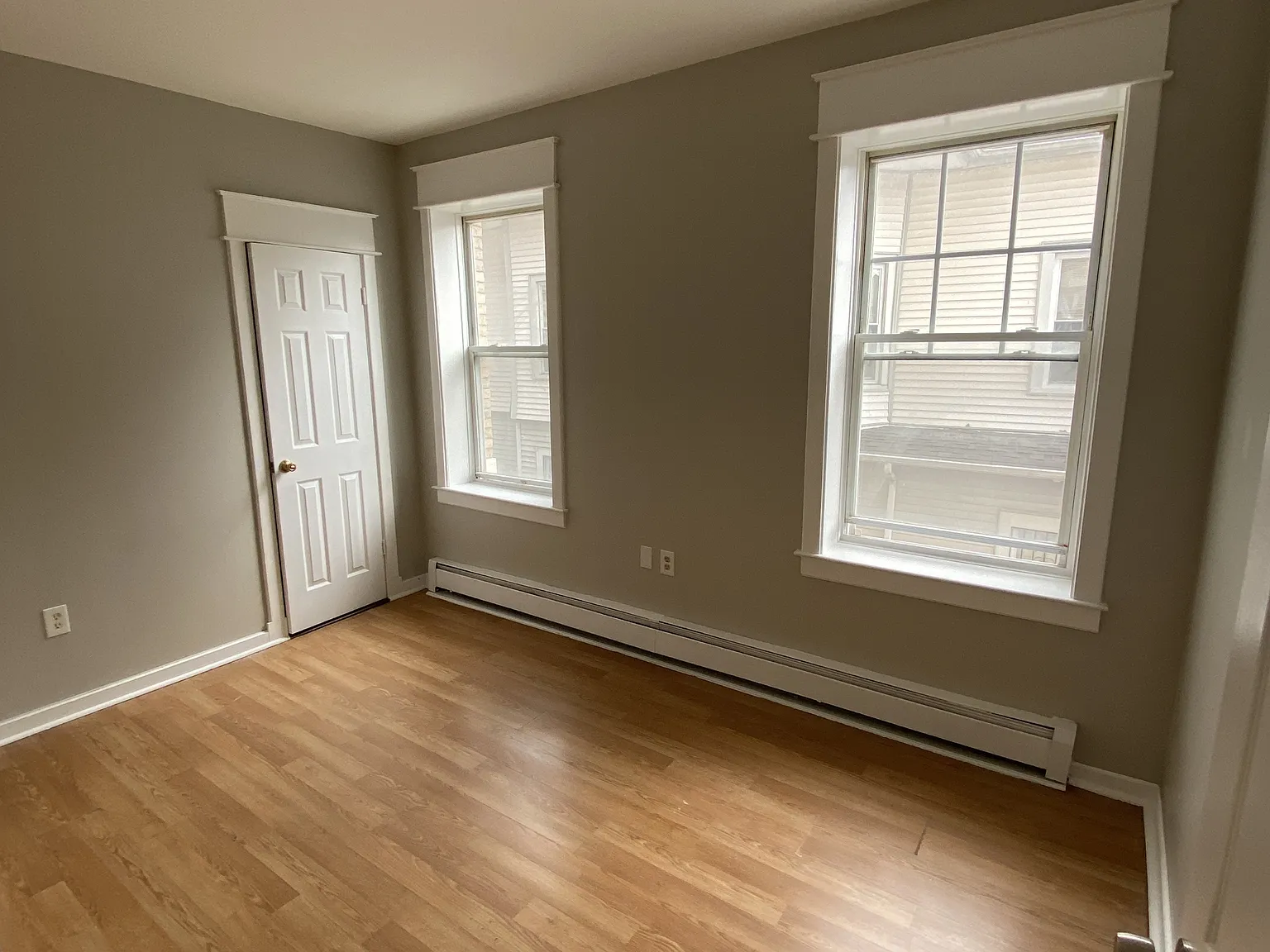 270 Sigourney and 114, 116 Ashley Street - 4E — Photo 4