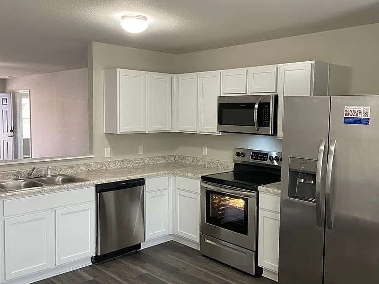 1725 Ryder St — Photo 7