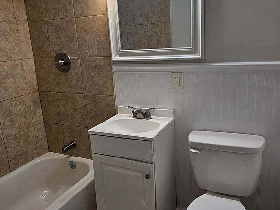 4th image of 1507 Aldrich St NE