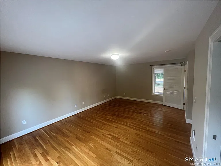 6 Kingsley Dr — Photo 10