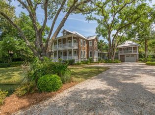 125 Santa Maria Cir, Saint Simons Island, GA 31522