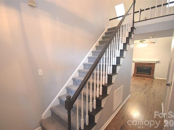 3rd image of 2336 Mill House Ln