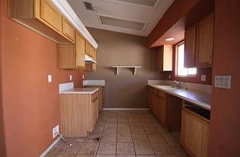 4th image of 878 Chalon Dr