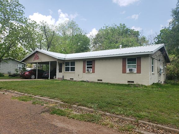 5th image of 405 Beavers St