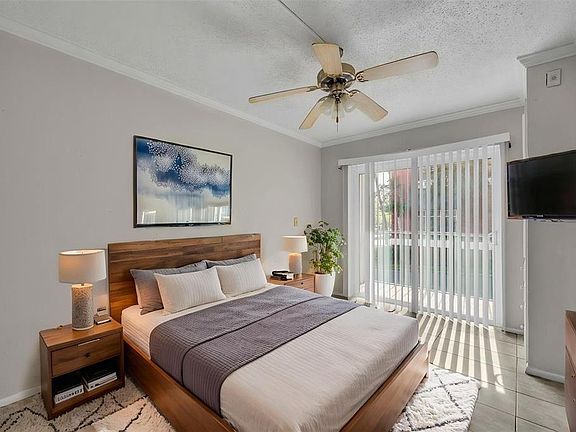 5th image of 145 OYSTER BAY CIRCLE #240