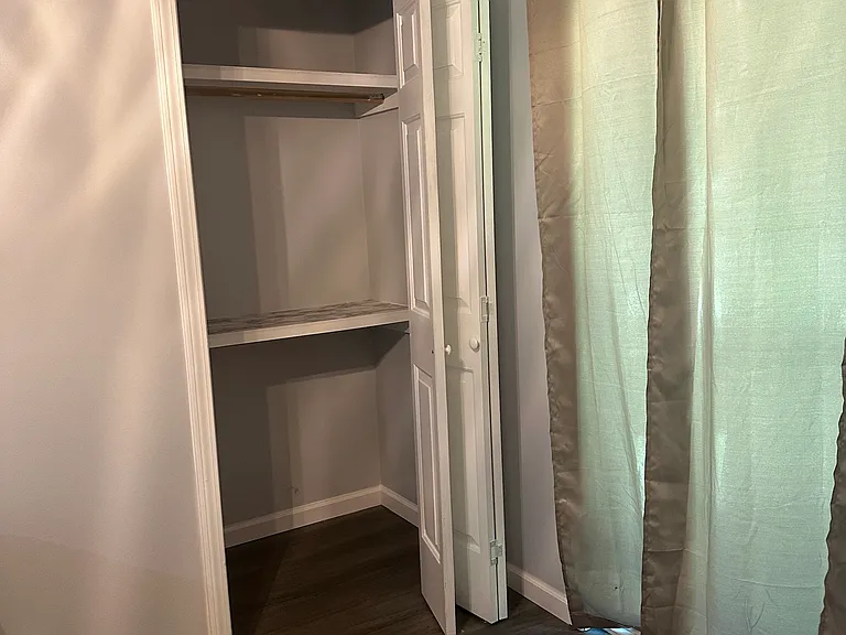 501B Oak Grove Rd #1B — Photo 3