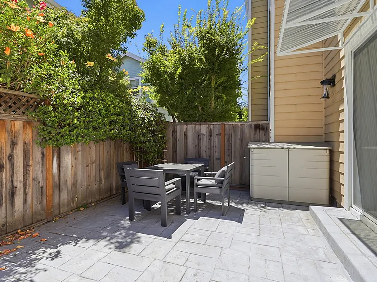 1104 Lautrec Ter — Photo 41