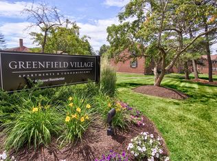 1 Robbins Ln, Rocky Hill, CT 06067