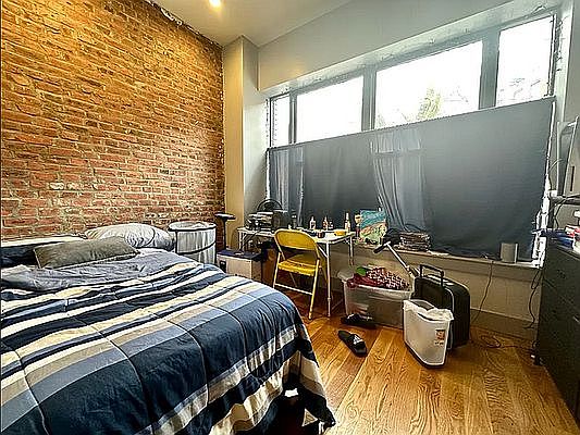 2nd image of 461 Saratoga Ave #1R