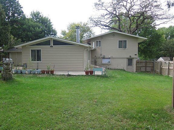 4th image of 1504 Division St