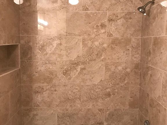 4th image of 33 W Lincoln St