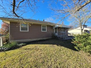 304 S Lyne St, Raymore, MO 64083