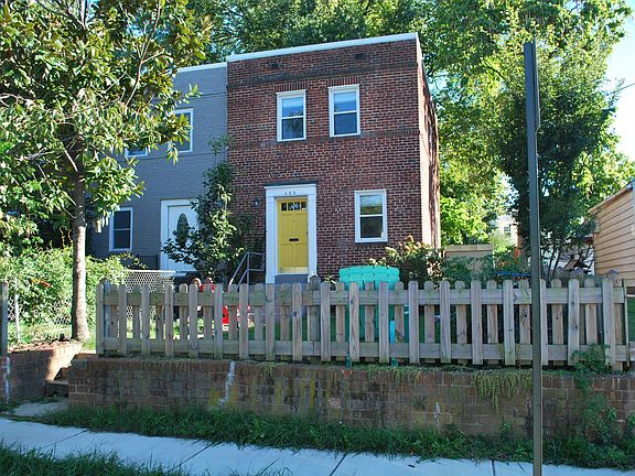 2nd image of 405 Laverne Ave
