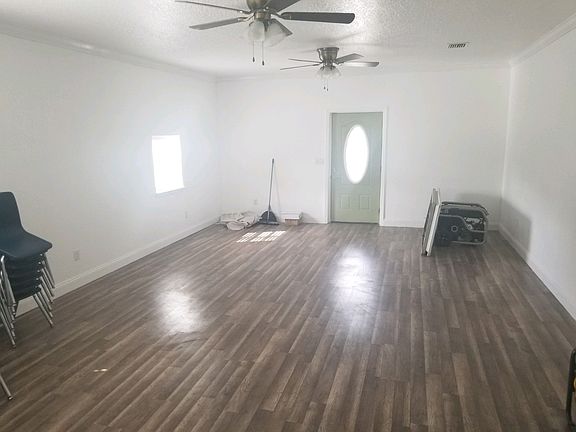 5th image of 54254 Lisa Dr