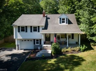 28 Walker Dr, Ringwood, NJ 07456