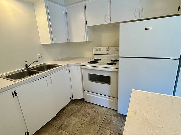 5th image of 1705 N Howard St #A