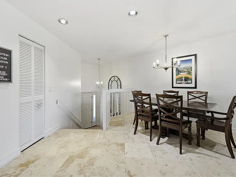 27119 Oakwood Lake Dr — Photo 3