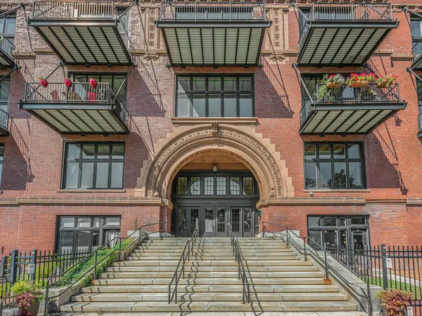 600 Broadway Ave NW APT 117, Grand Rapids, MI 49504