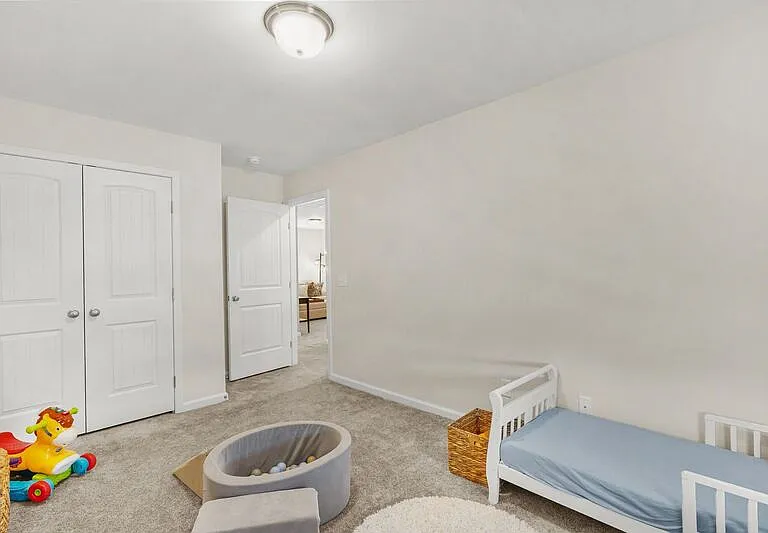 257 Cromer St — Photo 22
