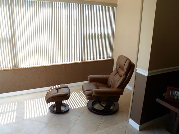 5th image of 3354 N Key Dr #F4