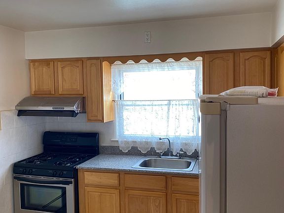3rd image of 9207 Avenue K Floor 2