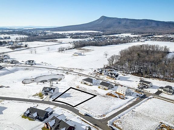 5th image of LOT 40 Retriever Ln