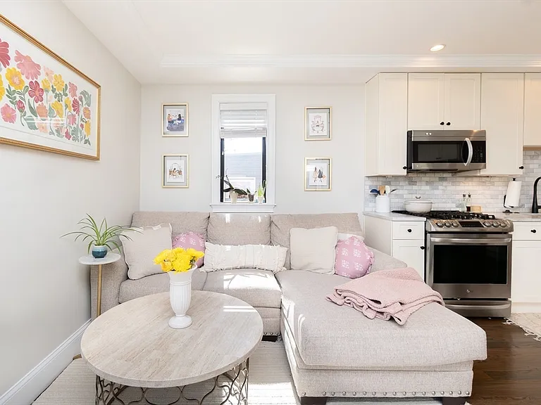 498 Sumner St #PENTHOUSE — Photo 7