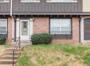 8704 Santa Bella Dr, Hazelwood, MO 63042