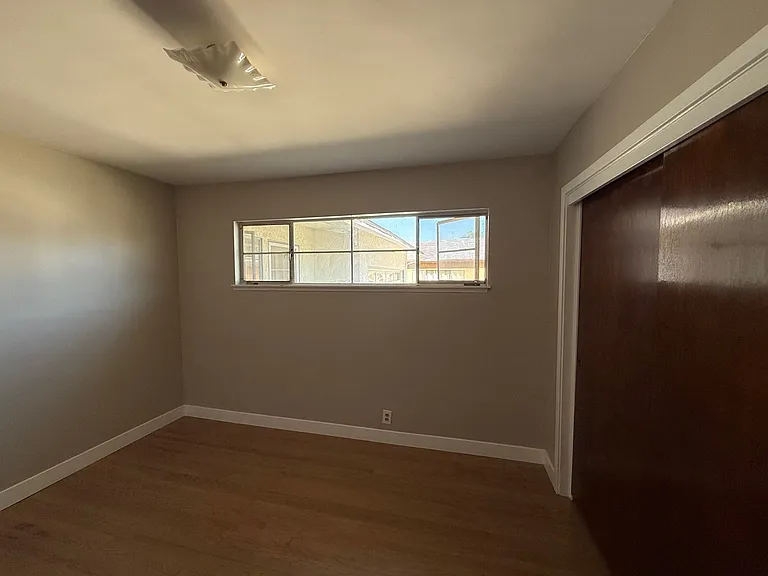 Fairvilla Dr — Photo 2