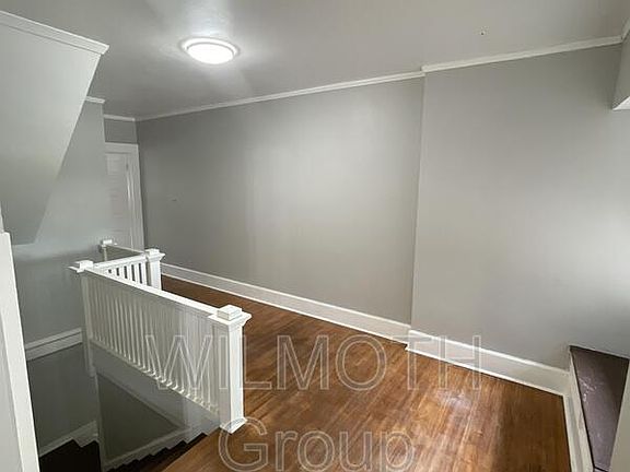 2nd image of 706 E Main St #B