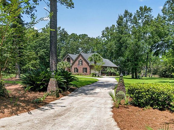 4th image of 4123 Colonel Vanderhorst Cir