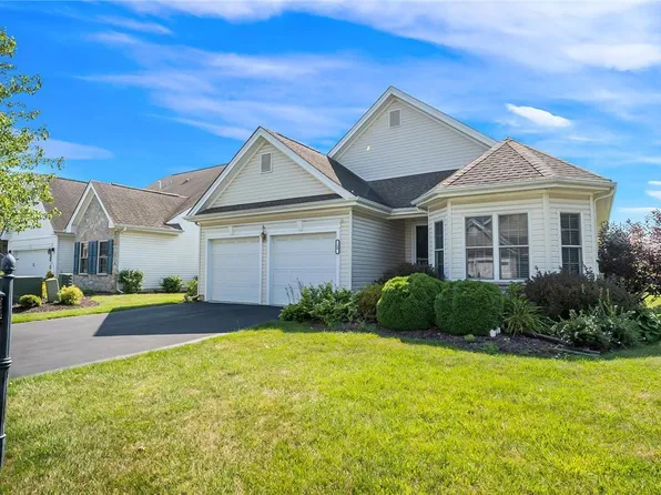 10 Edinburgh Dr, Easton, PA 18045