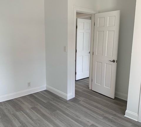 5th image of 14-44 31st Dr Floor 2