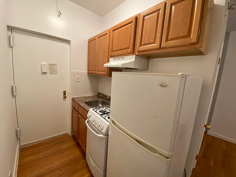 179 Prince St #3 — Photo 5